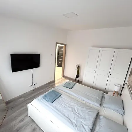 Apartament Cdp 5 *